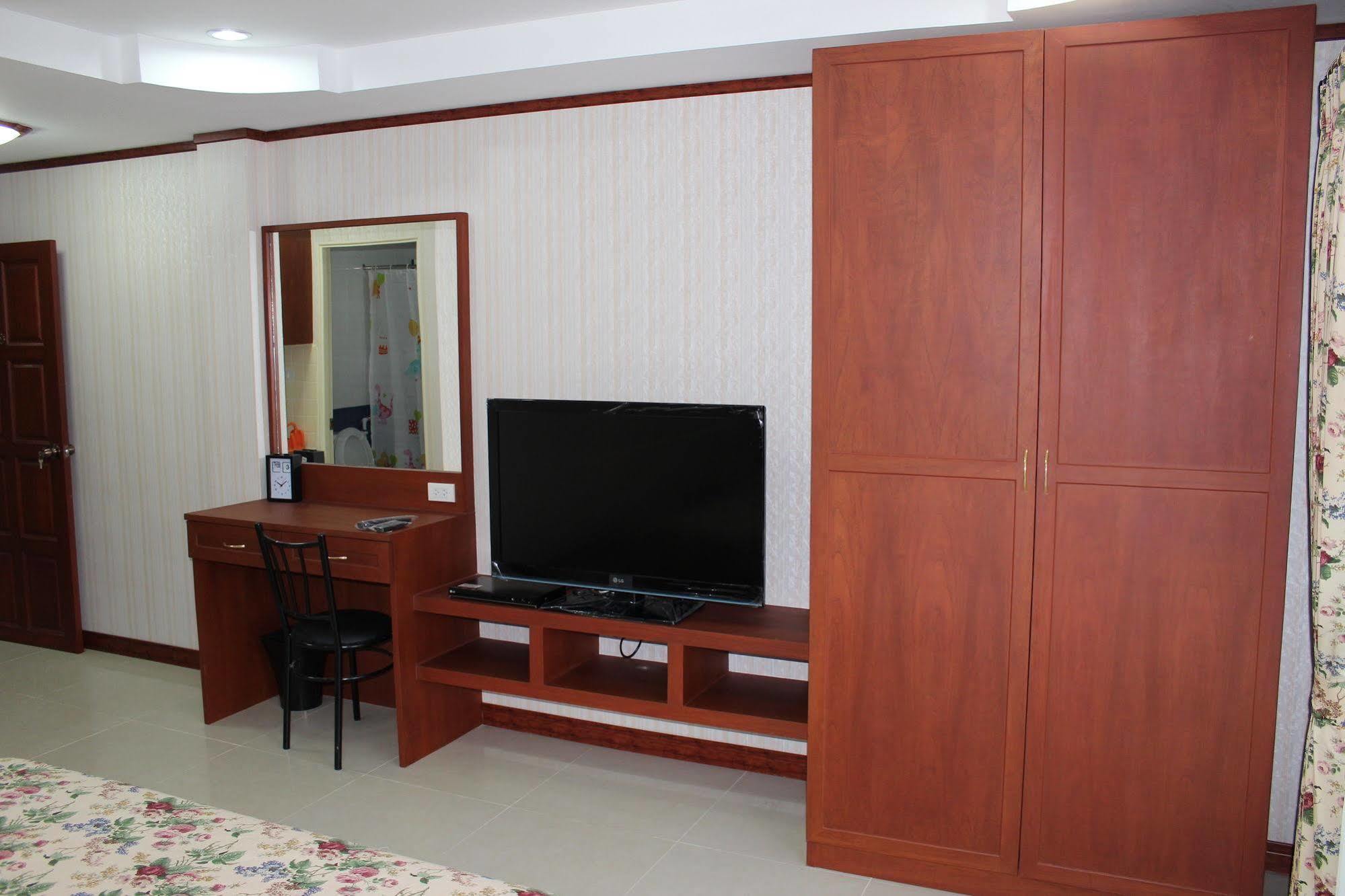 Brave Lion Hotel Jomtien Beach Exterior photo
