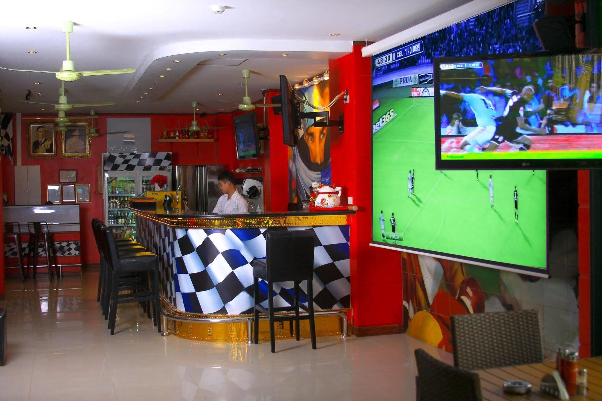 Brave Lion Hotel Jomtien Beach Exterior photo